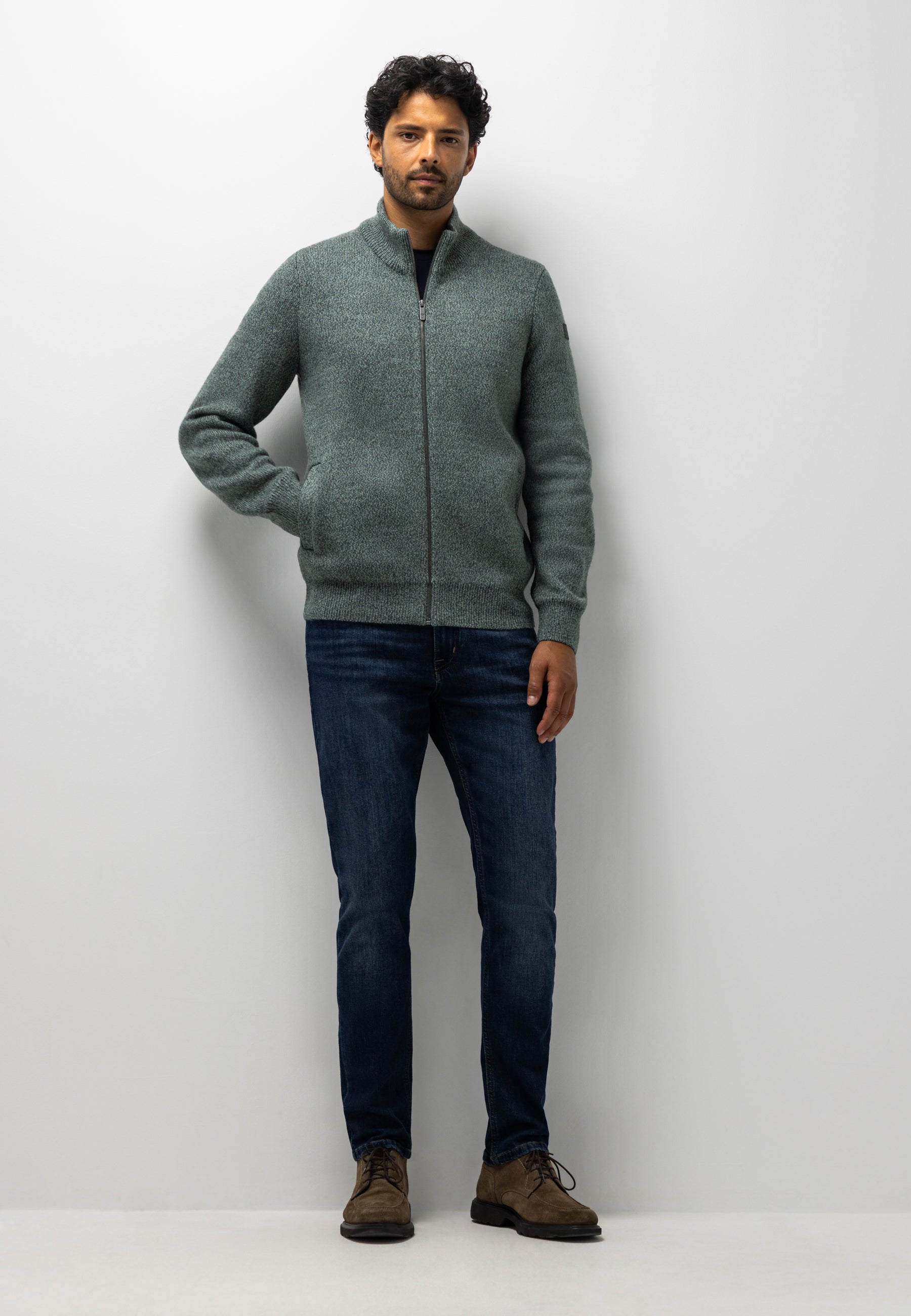 Double-knit cardigan with pockets