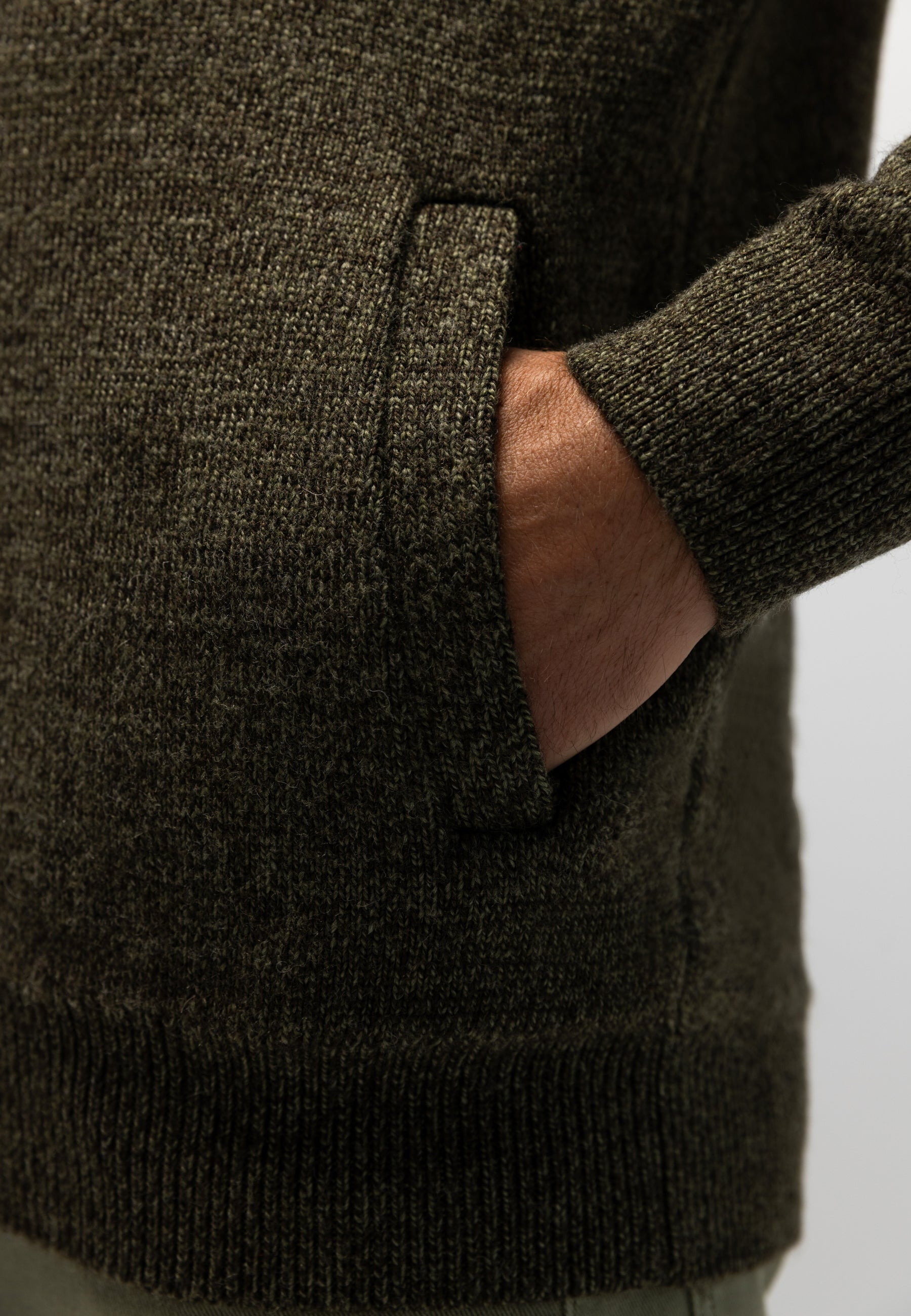 Double-knit cardigan with pockets