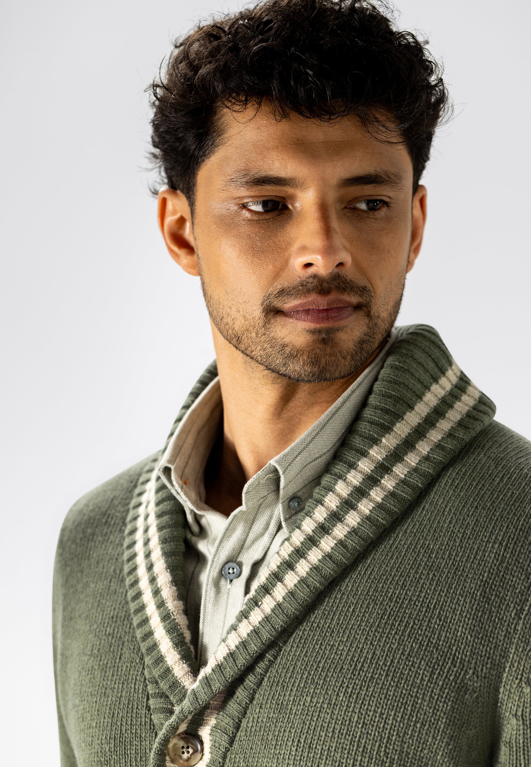 Chunky-knit cardigan with shawl collar