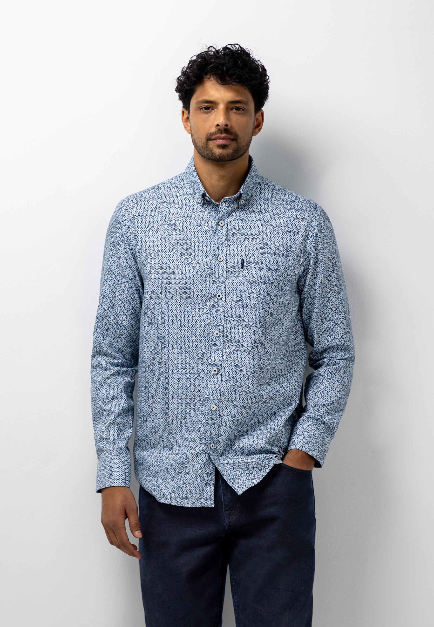Shirt with geometric print