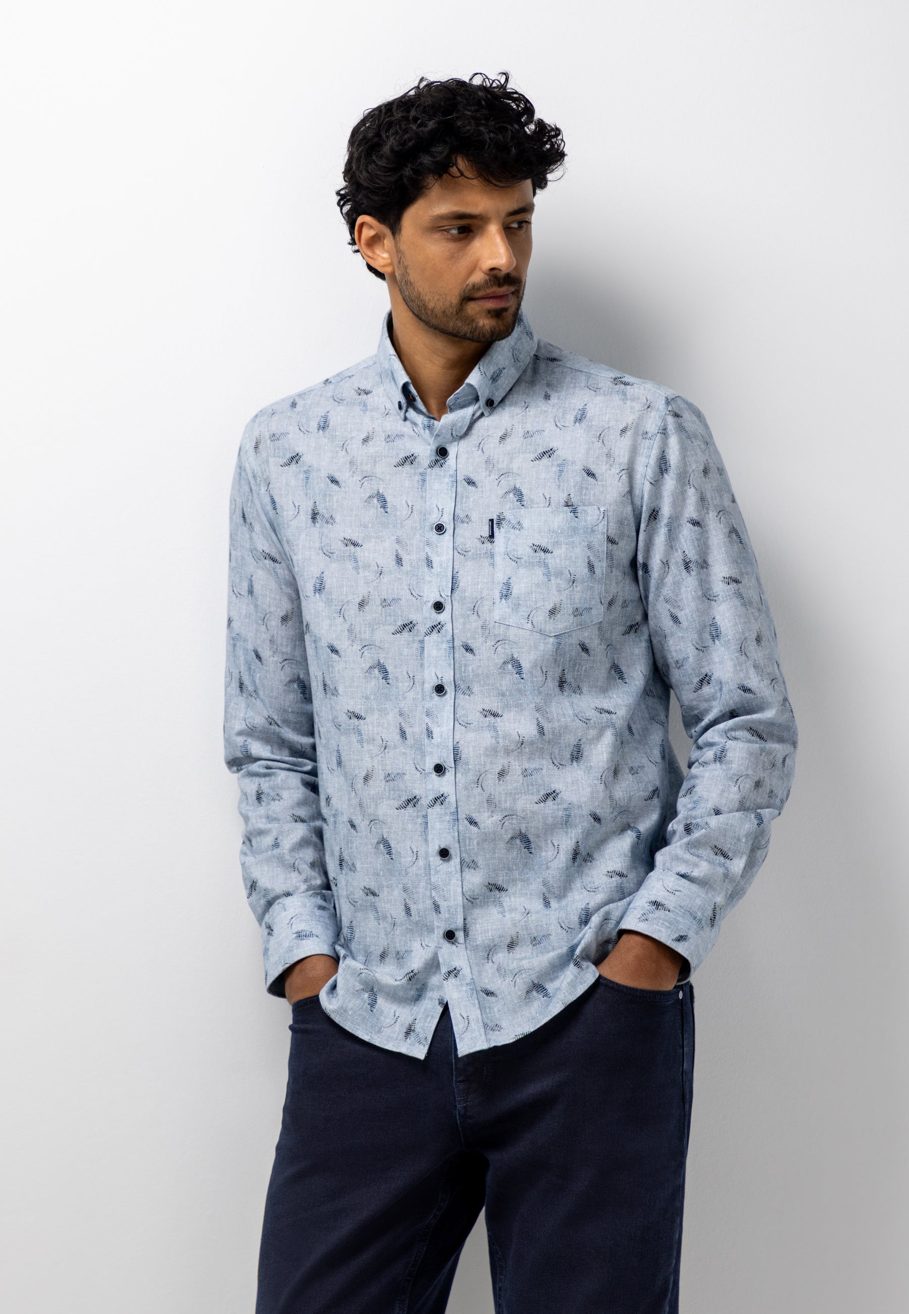 Twill shirt with botanical print