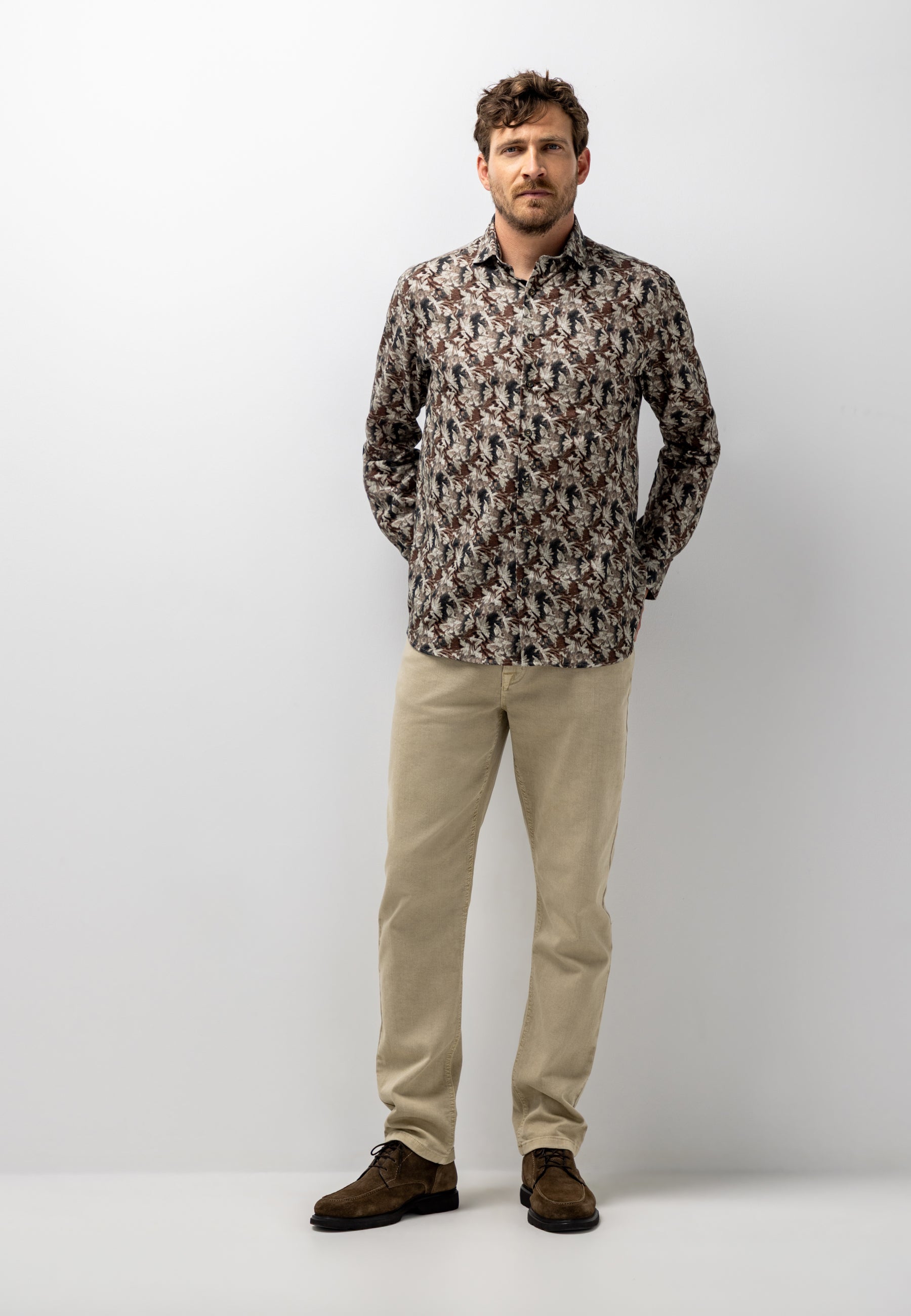 Shirt with botanical print