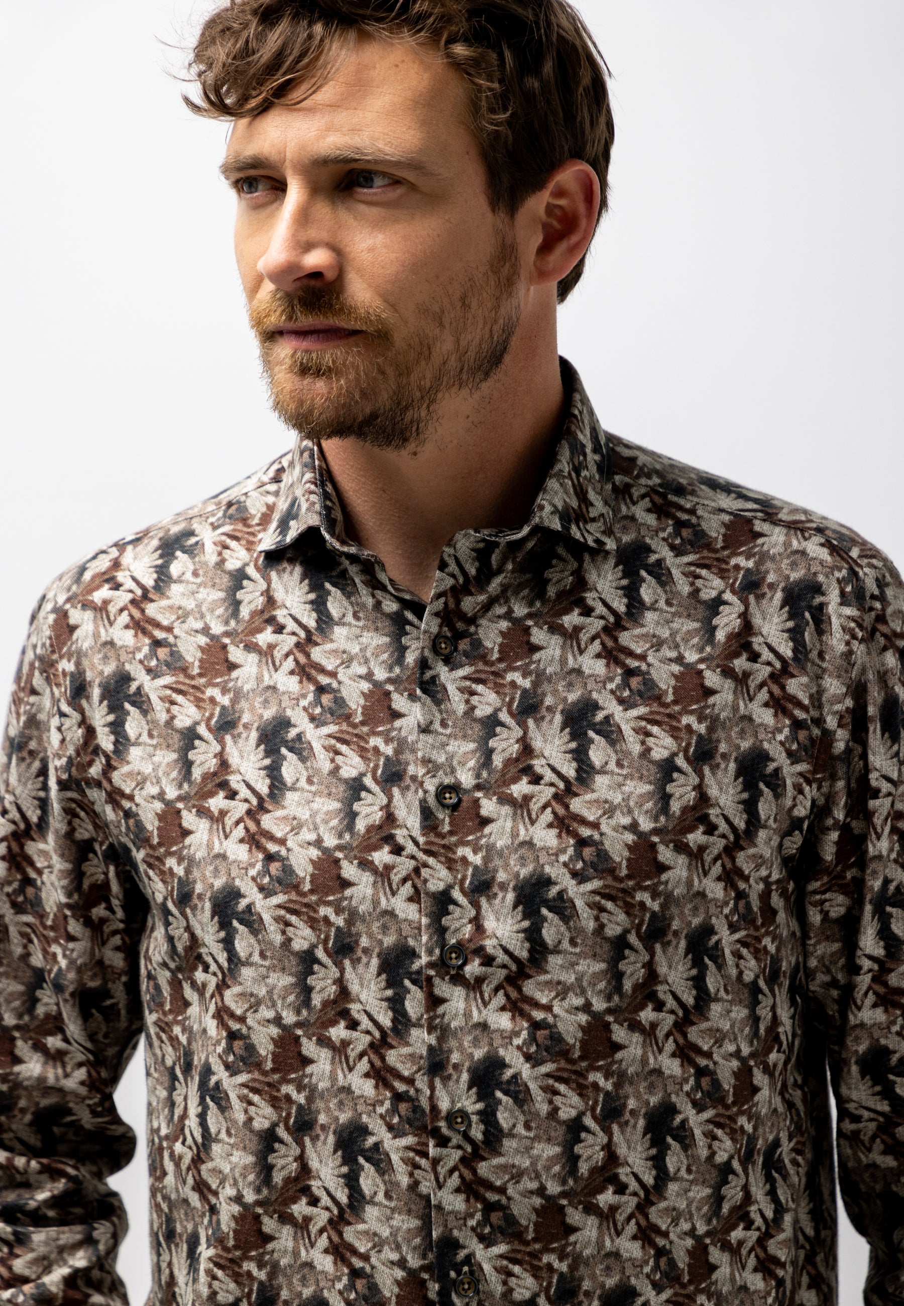 Shirt with botanical print