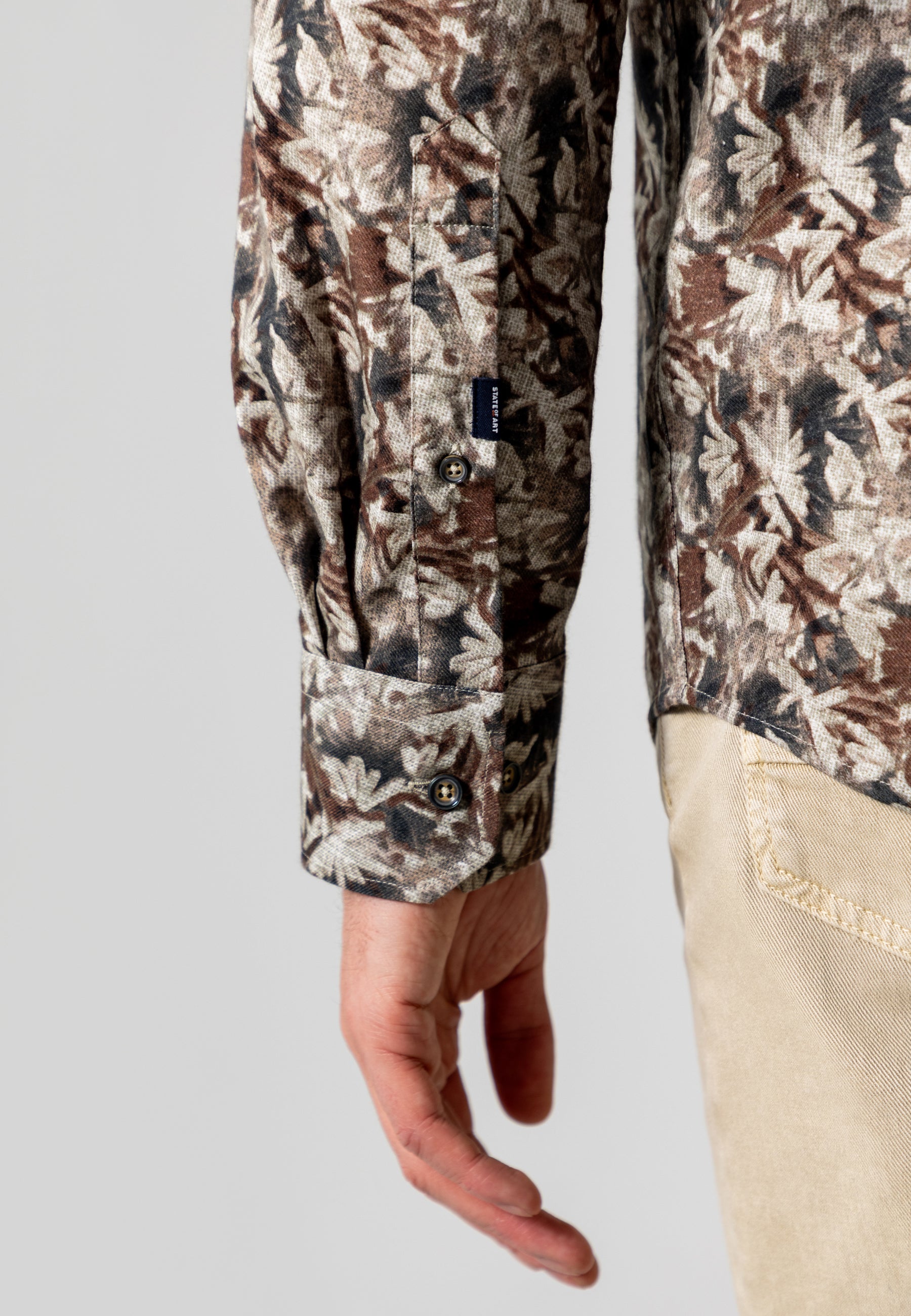 Shirt with botanical print