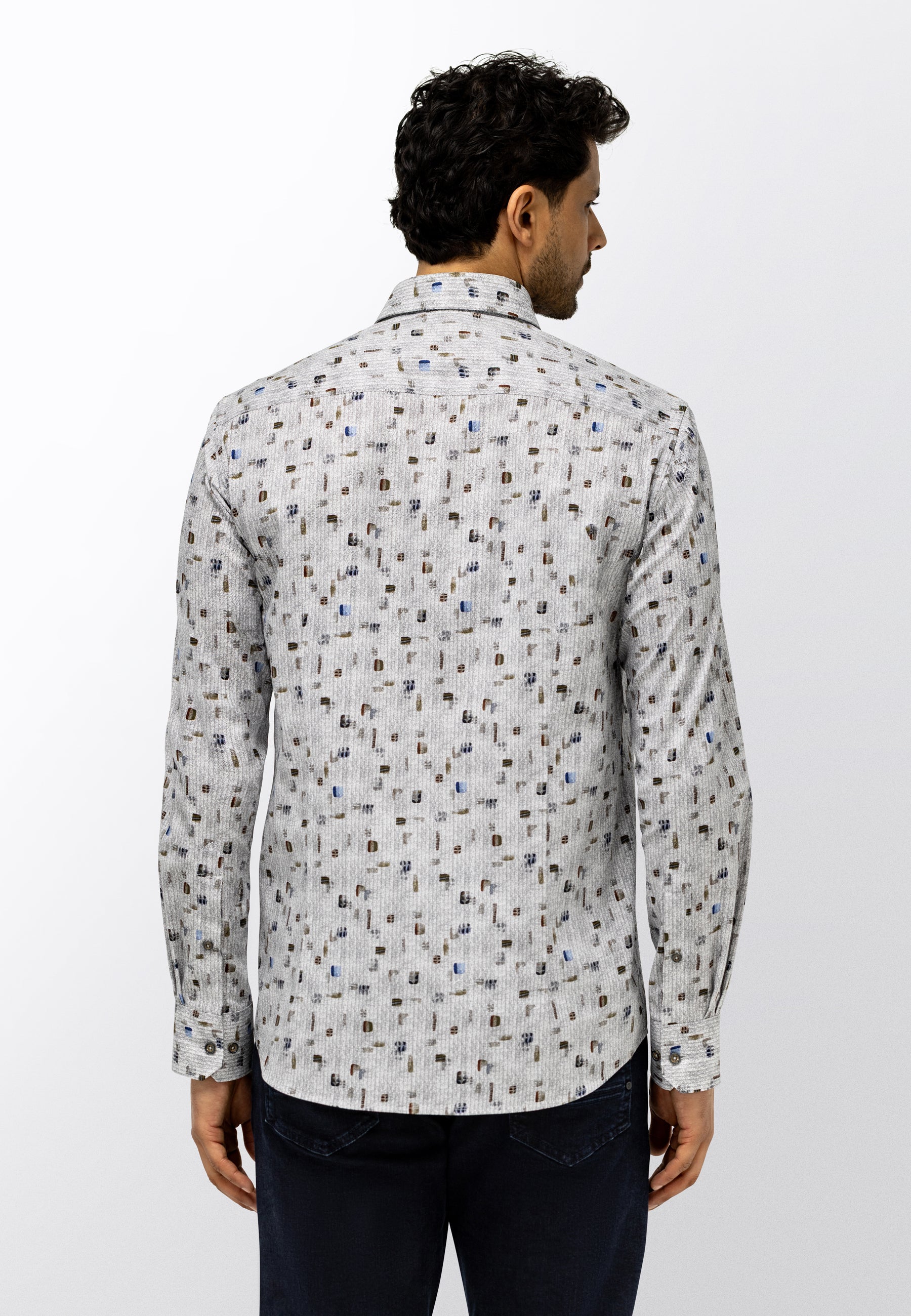 Shirt with textured pattern
