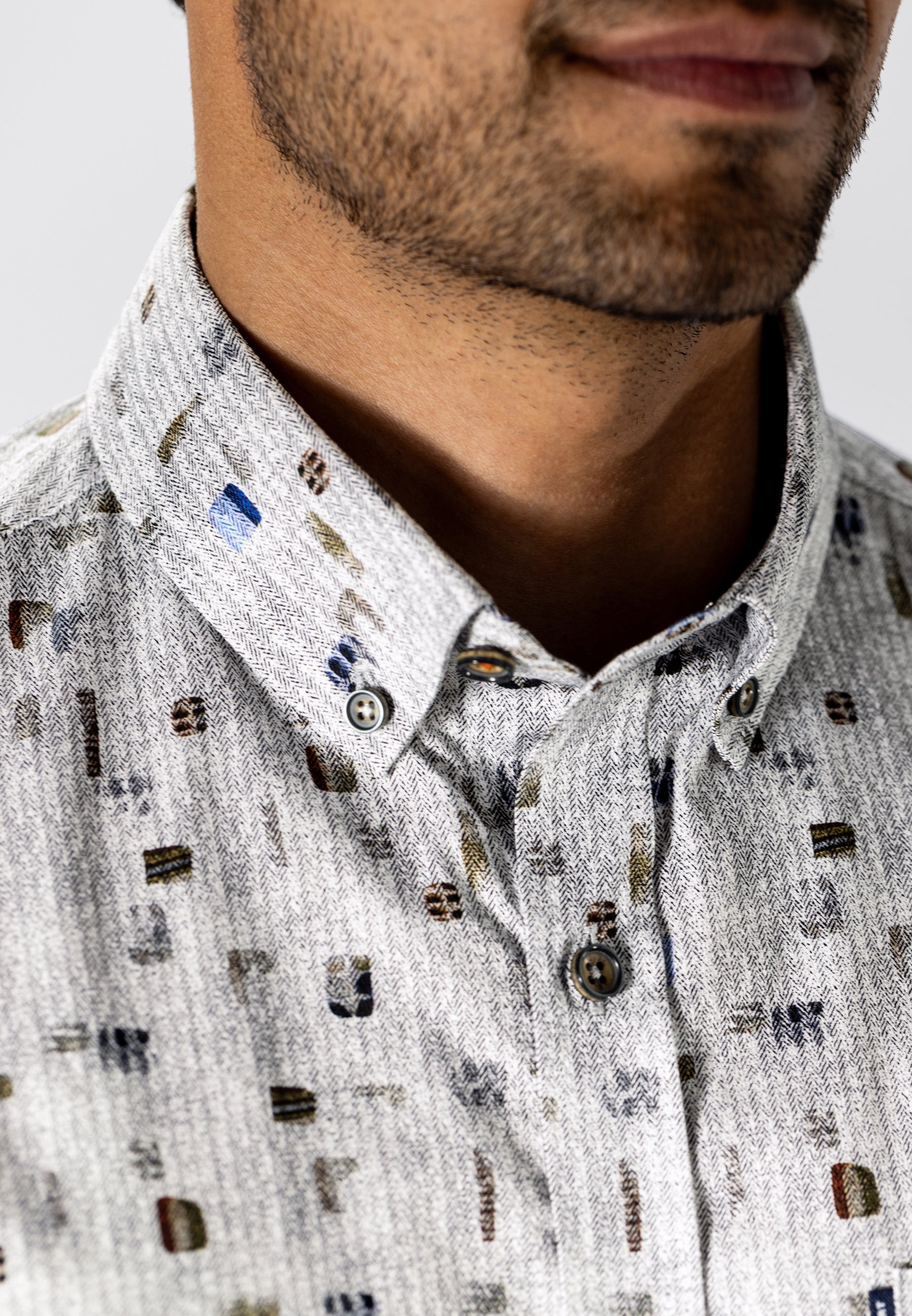 Shirt with textured pattern