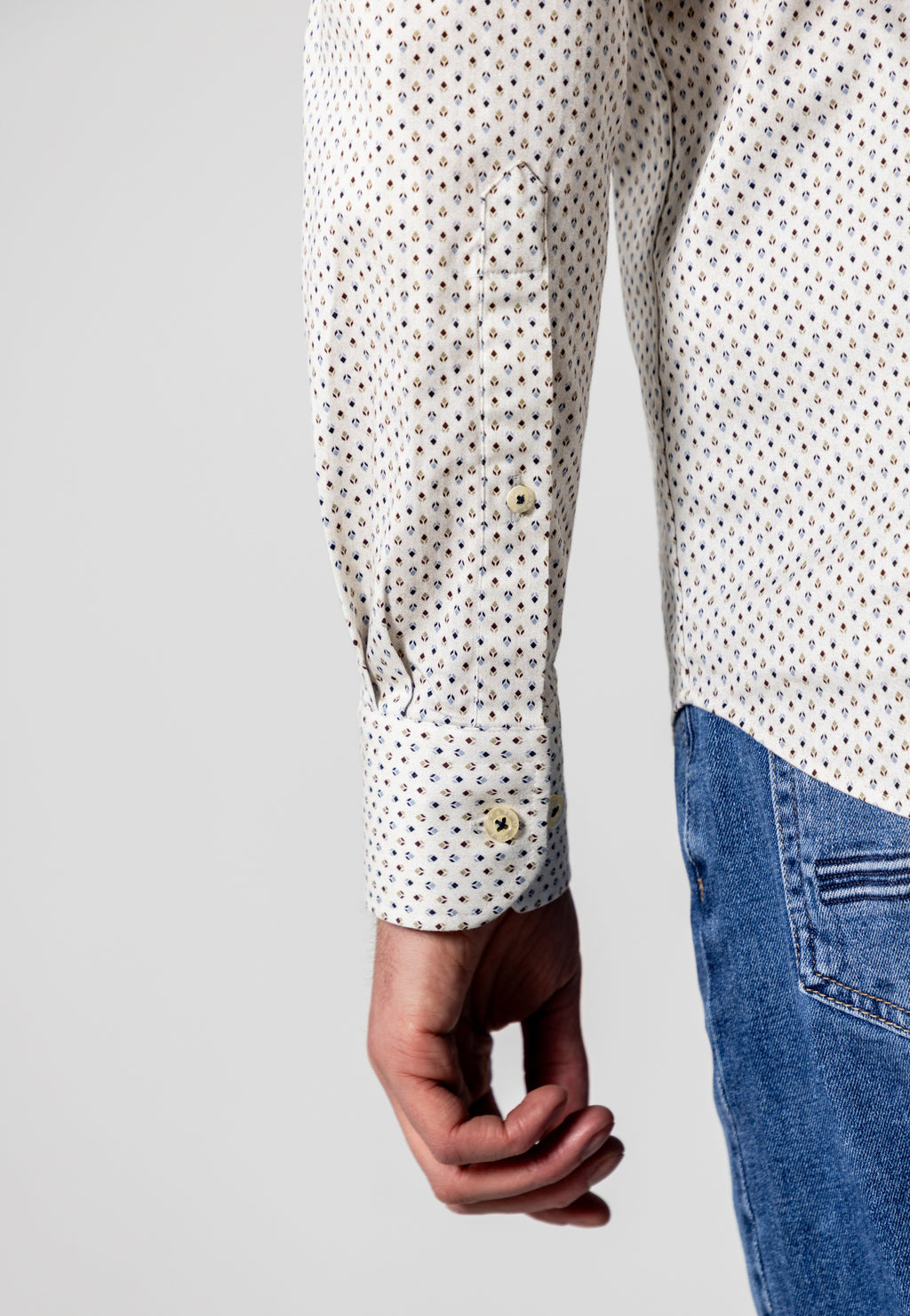 Shirt with graphic all-over print