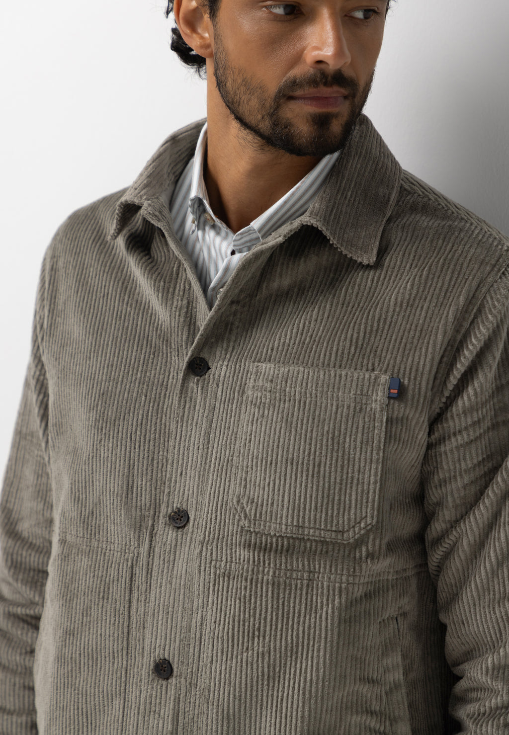 Overshirt aus Cordstoff