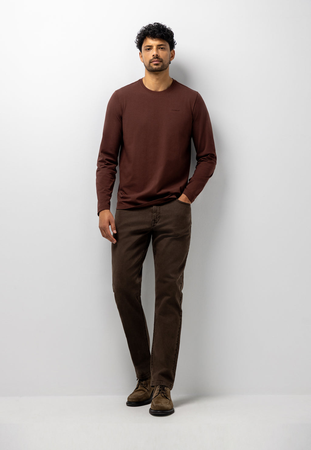 Long-sleeved T-shirt
