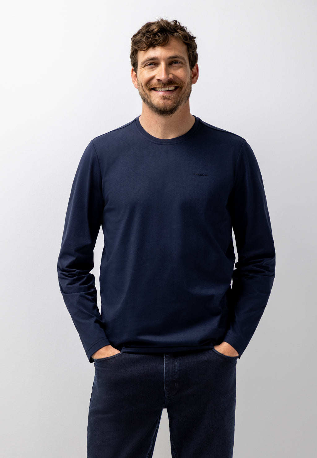 Long-sleeved T-shirt