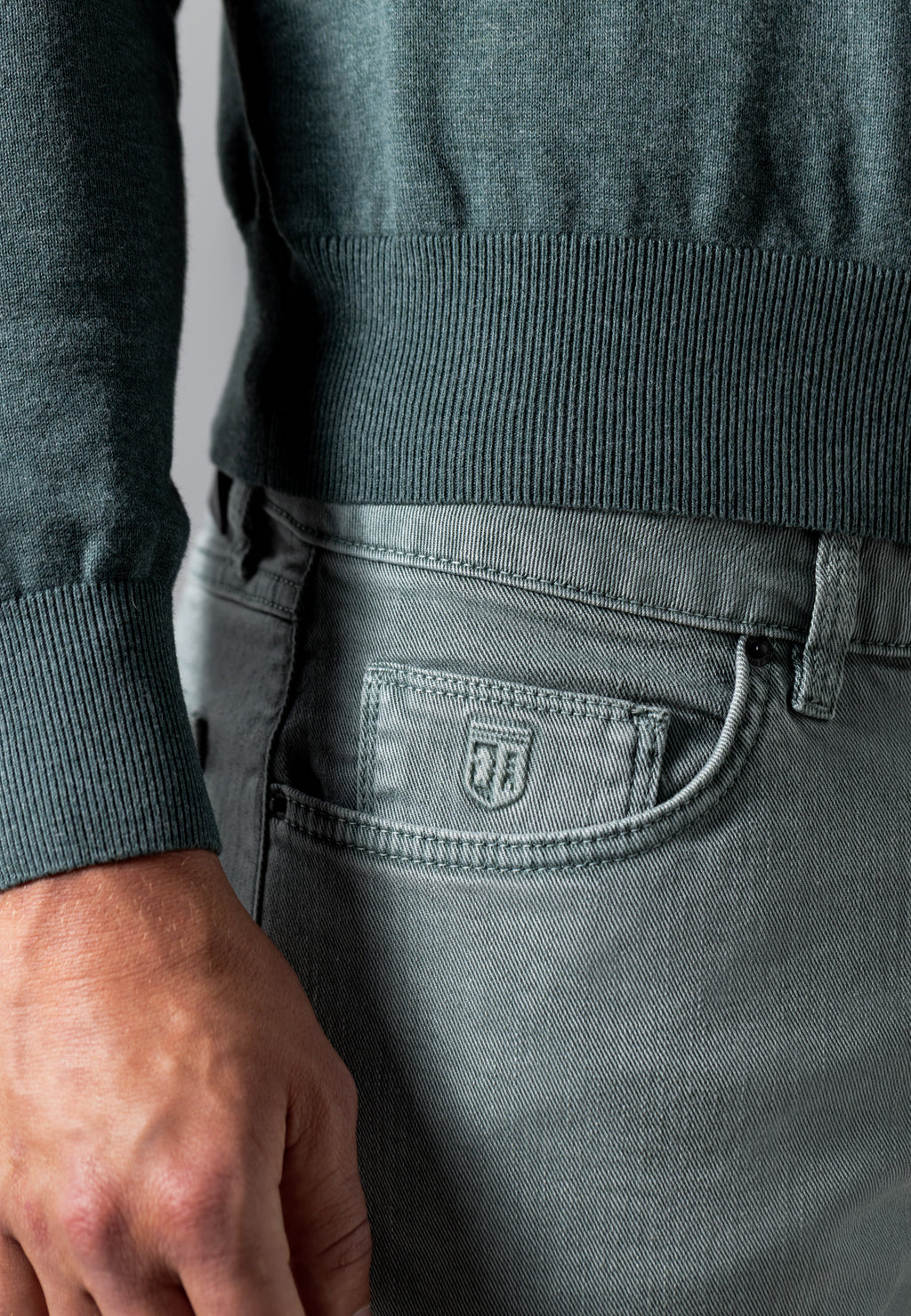 RACER 5-pocket van gekleurd stretchdenim