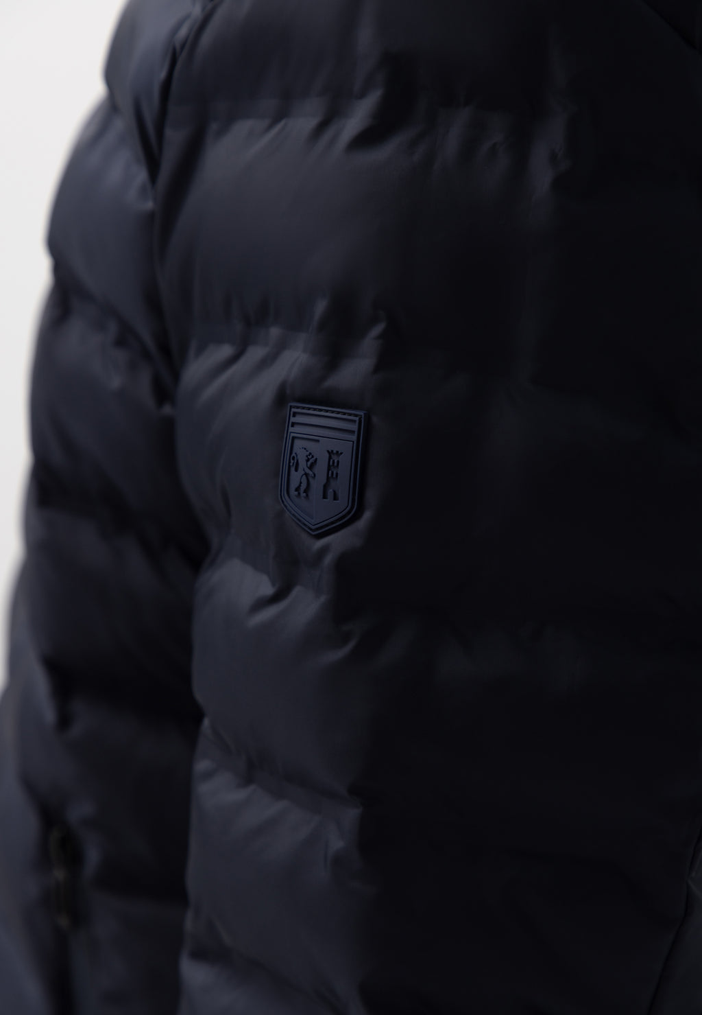 Wendbare Jacke mit Kapuze