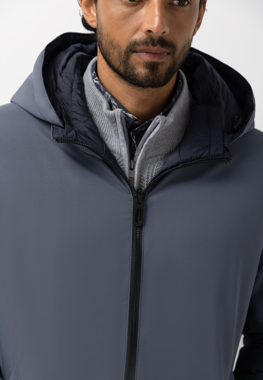 Wendbare Jacke mit Kapuze