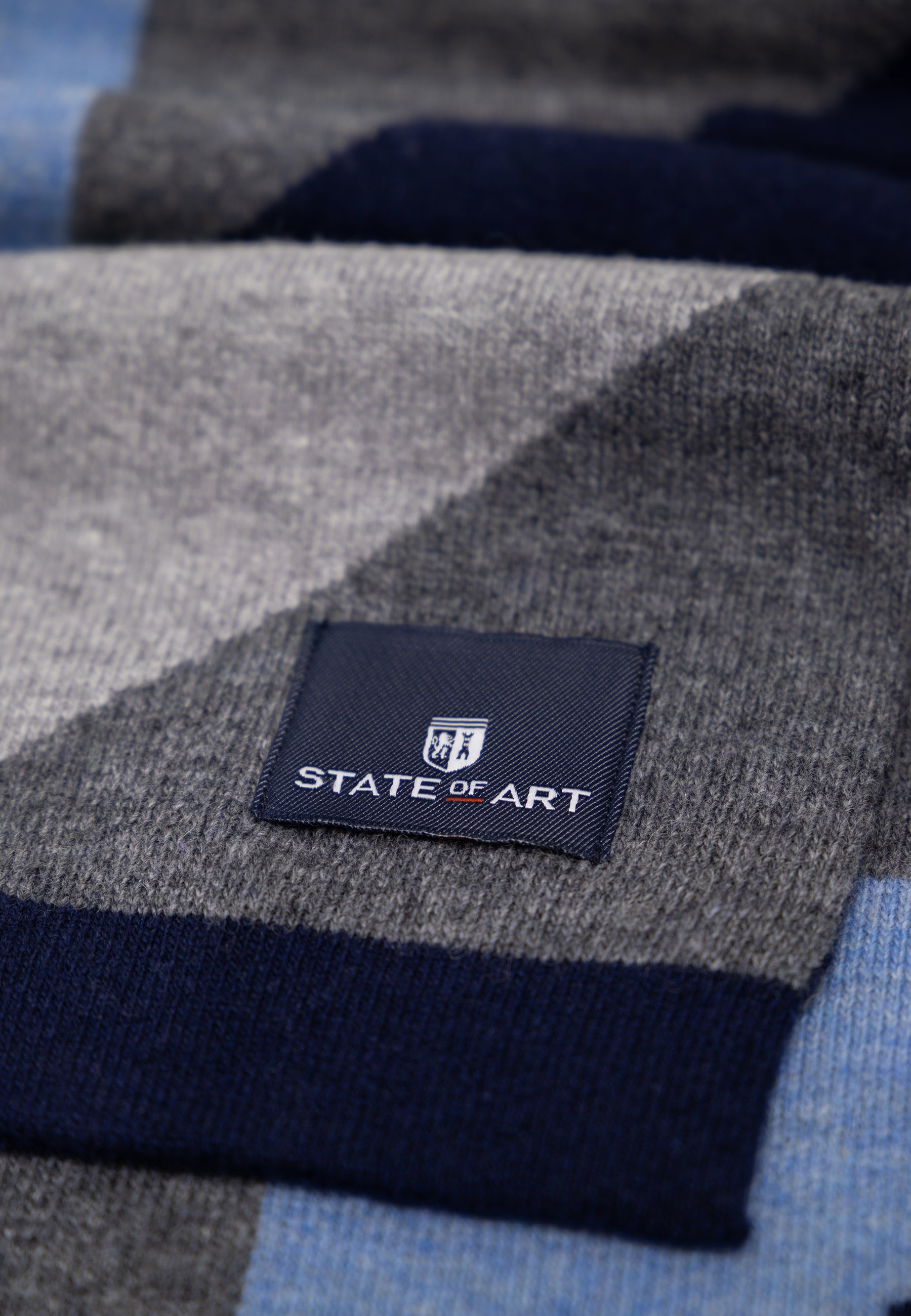 Scarf with printed design