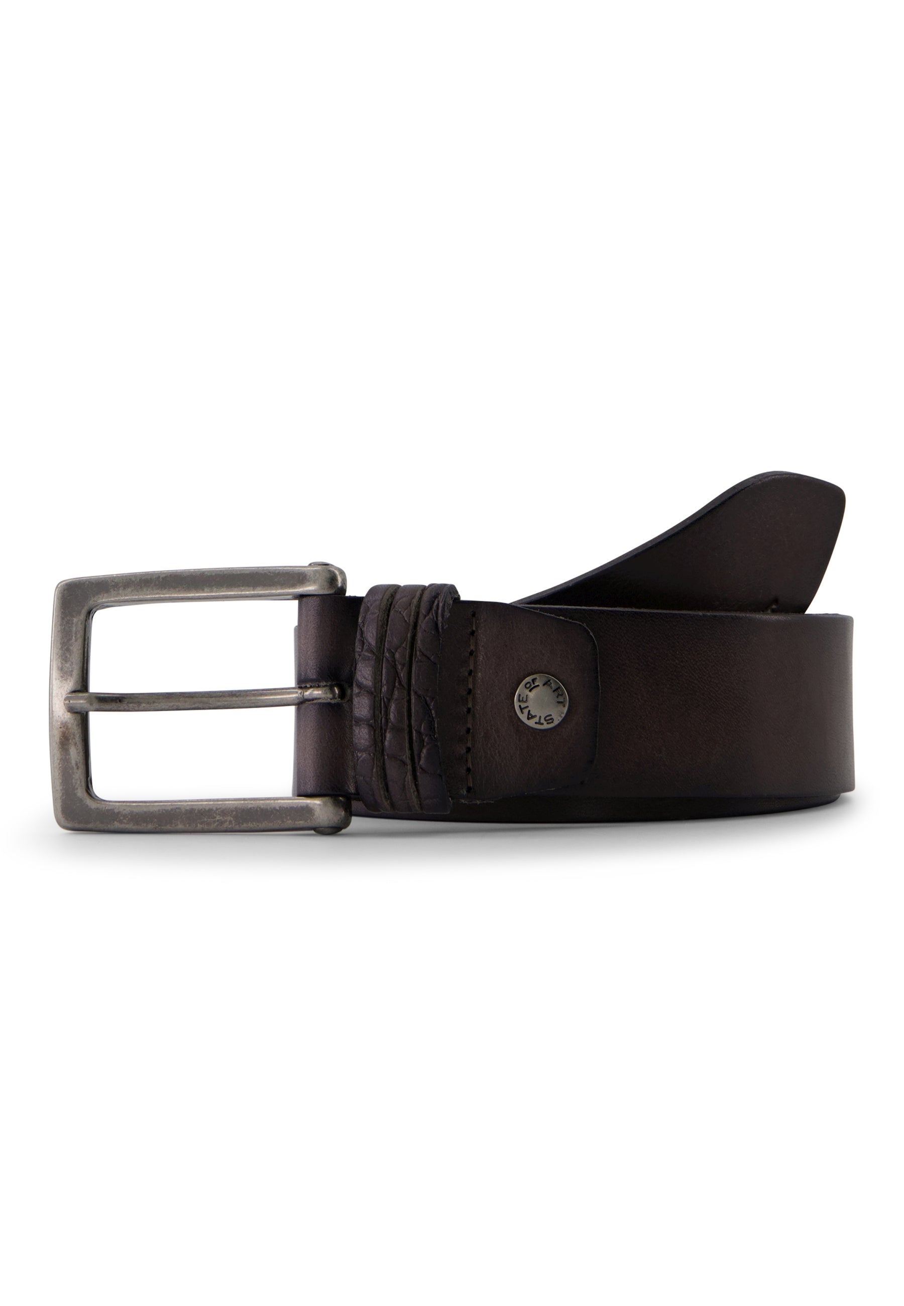 Belt with nickel-free buckle