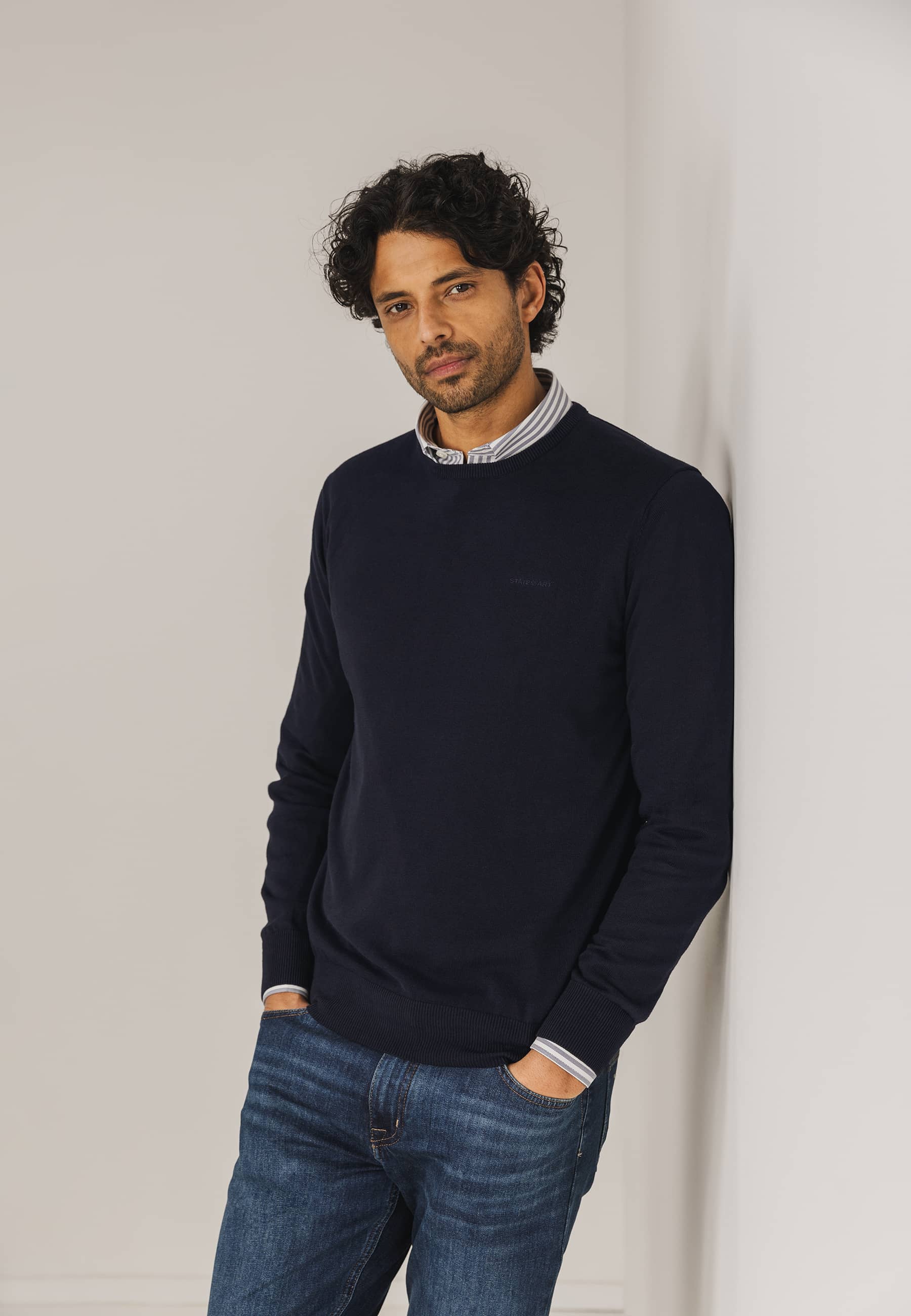 ESSENTIALS jumper with round neck