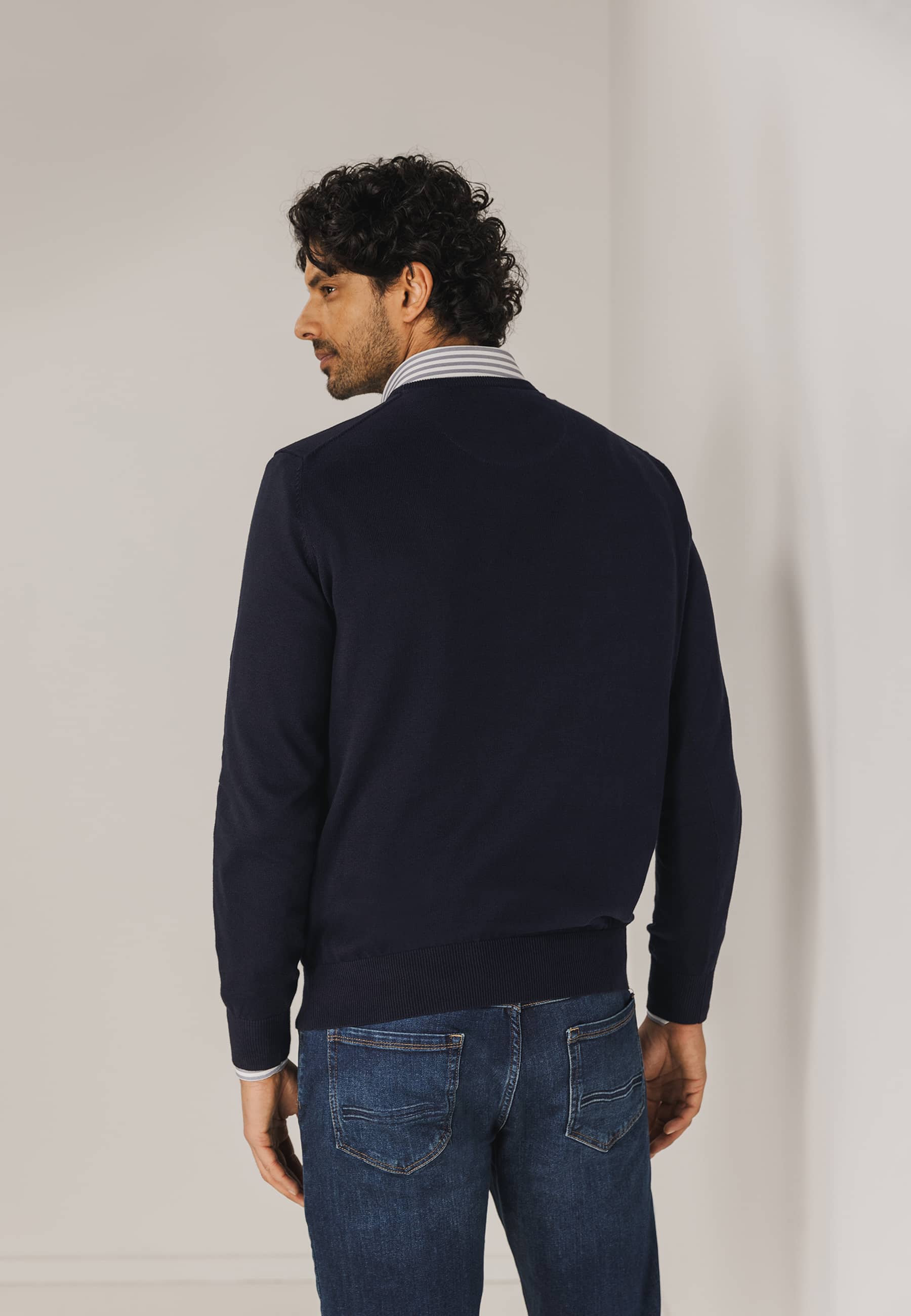 ESSENTIALS jumper with round neck