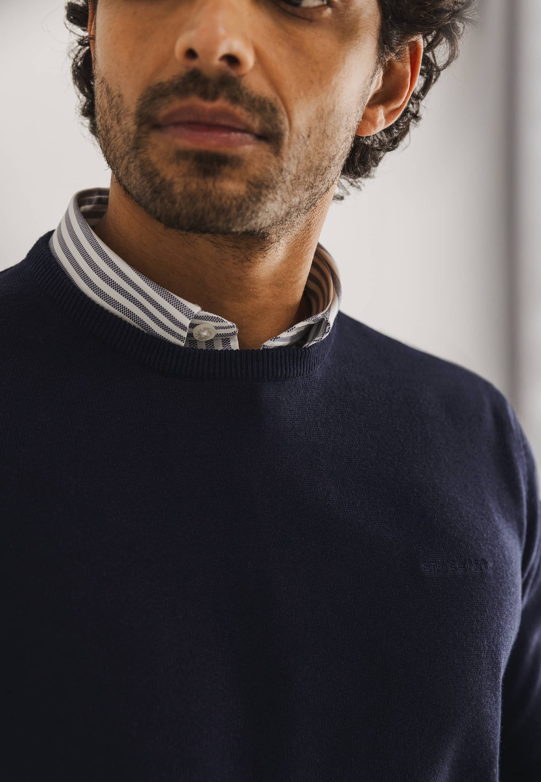 ESSENTIALS jumper with round neck