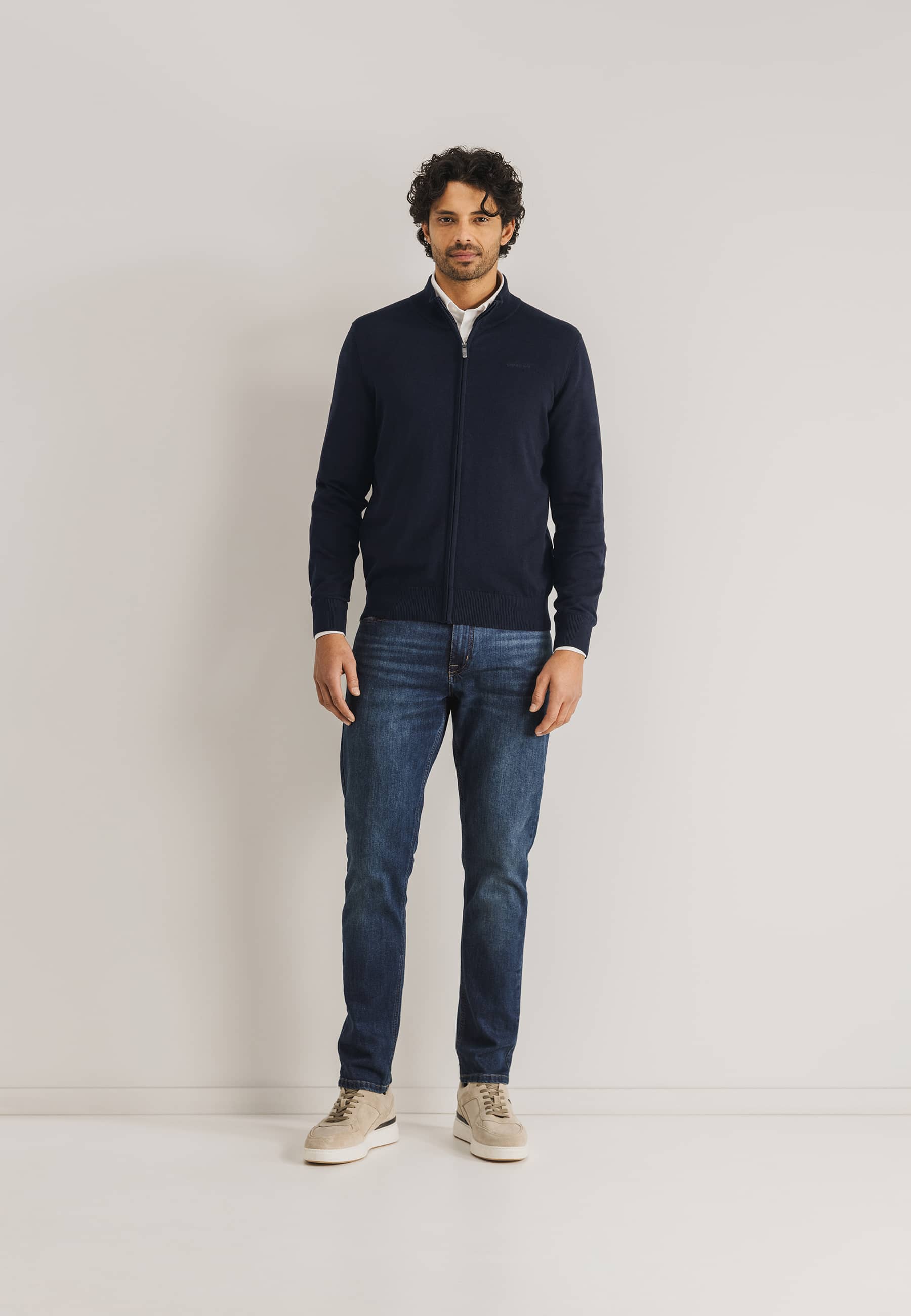 ESSENTIALS fijngebreid vest