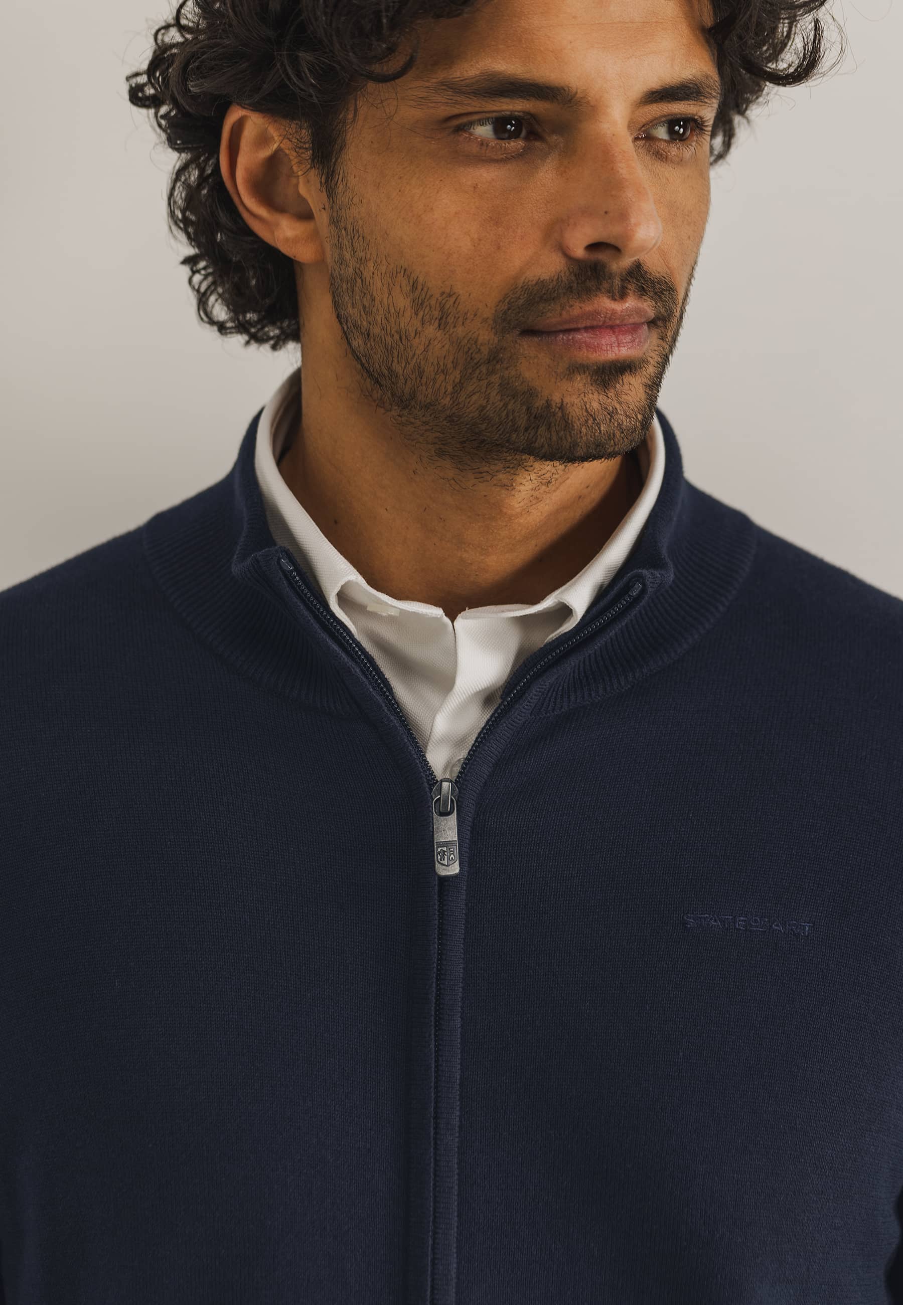 ESSENTIALS fijngebreid vest