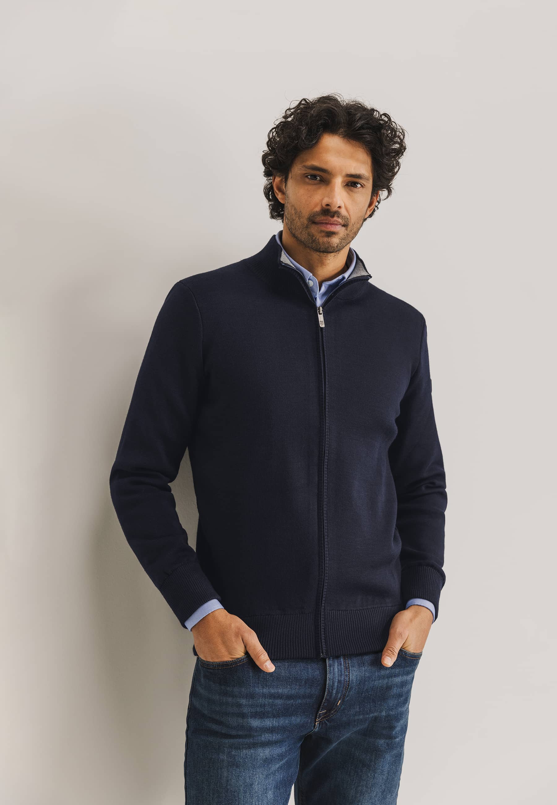 ESSENTIALS vest met rits