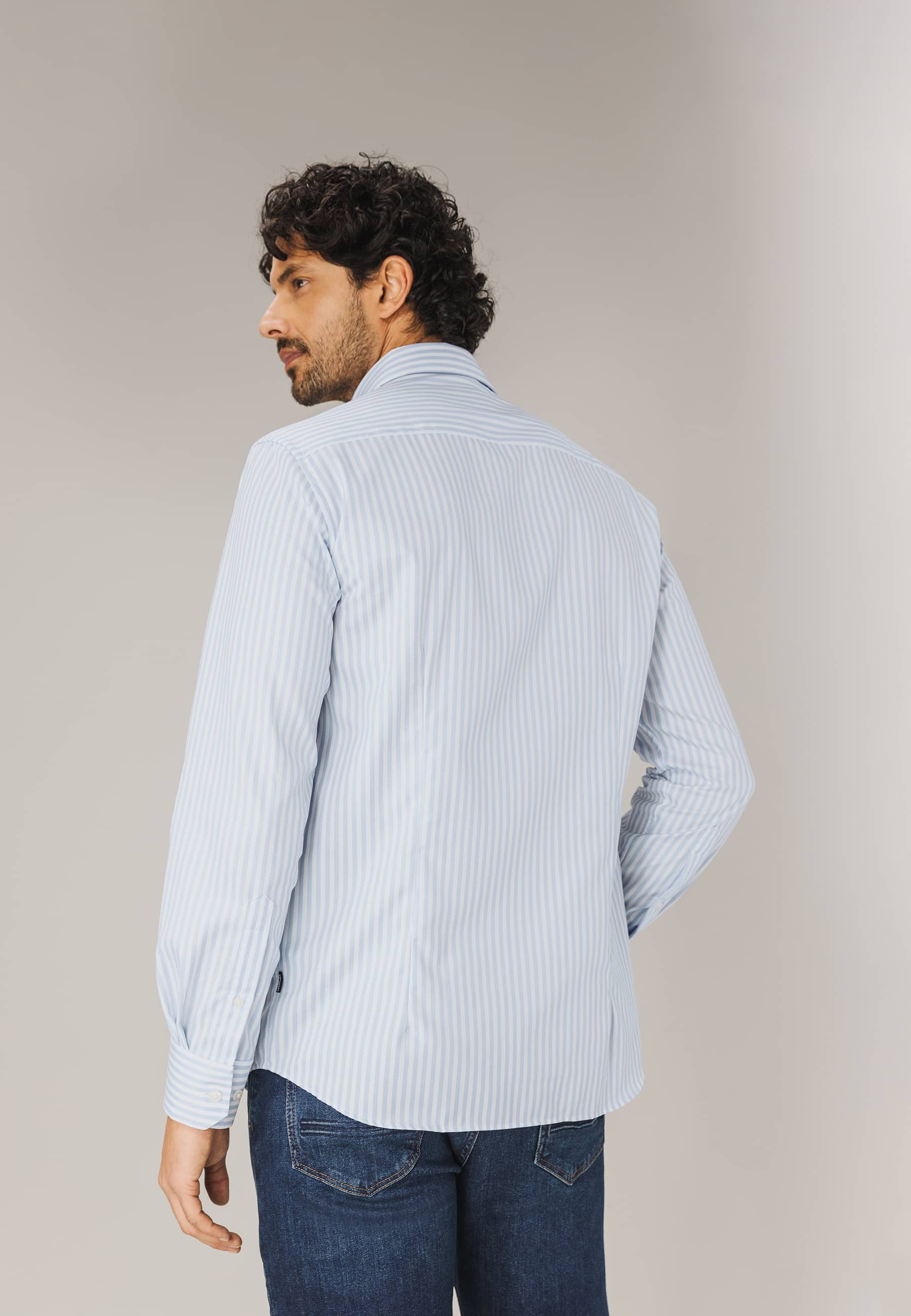 Chemise ESSENTIALS à rayures