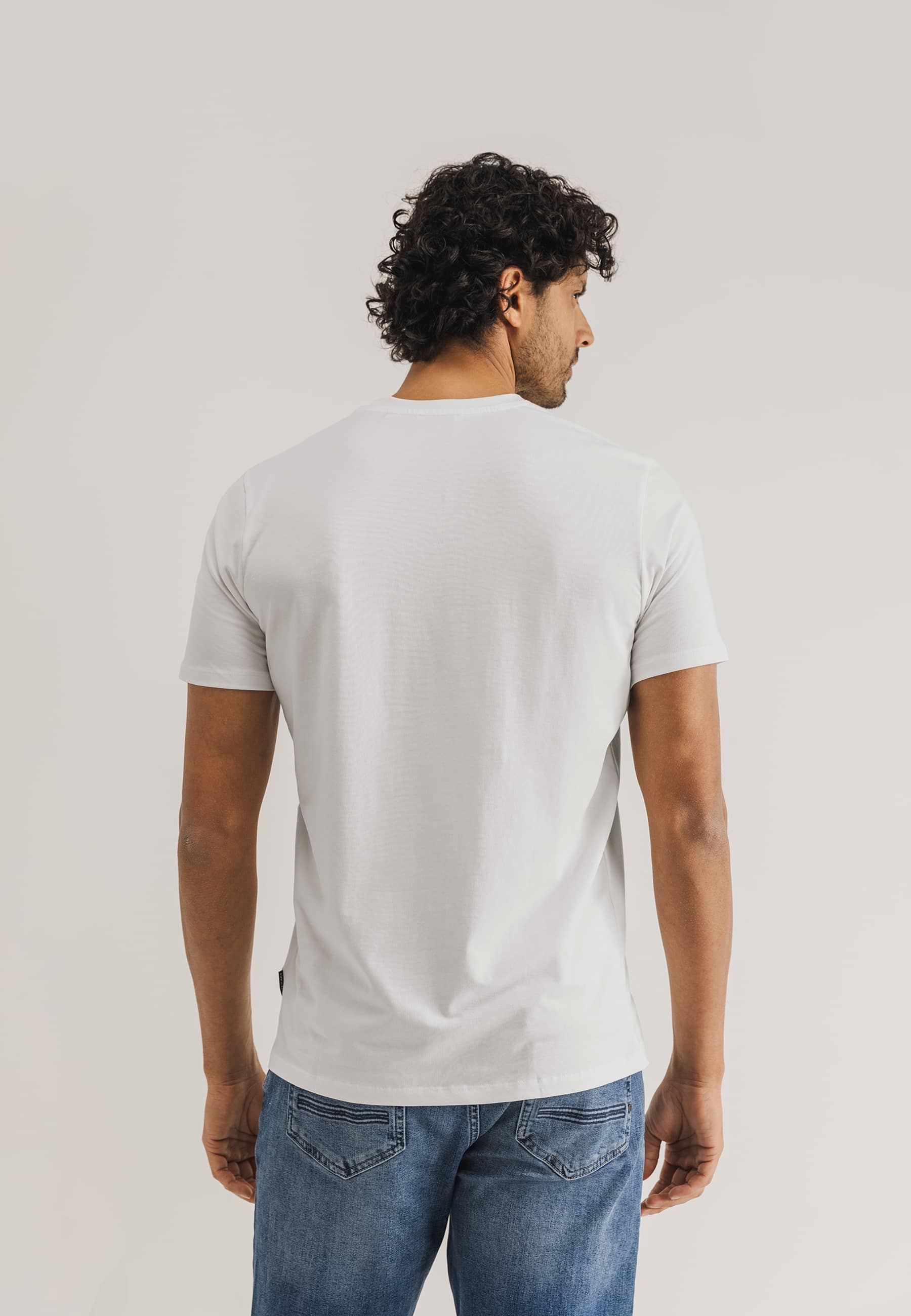 T-shirt ESSENTIALS à col rond