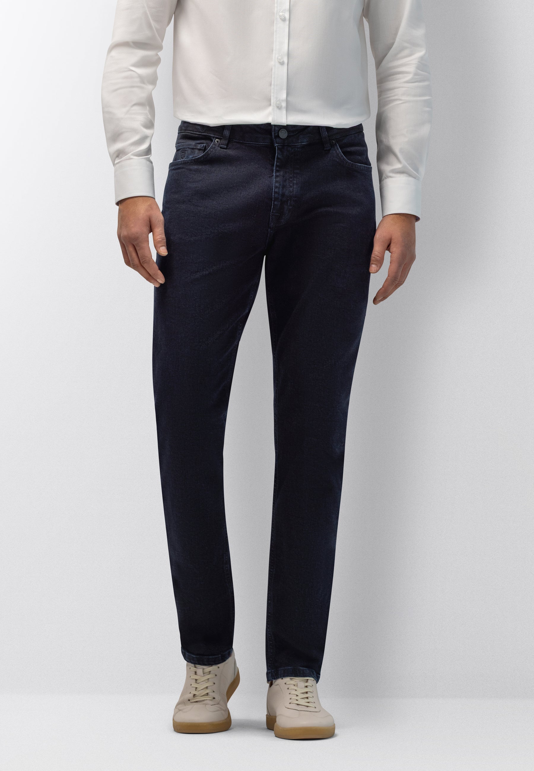 DRIVER tapered fit 5-pocket in stretch denim