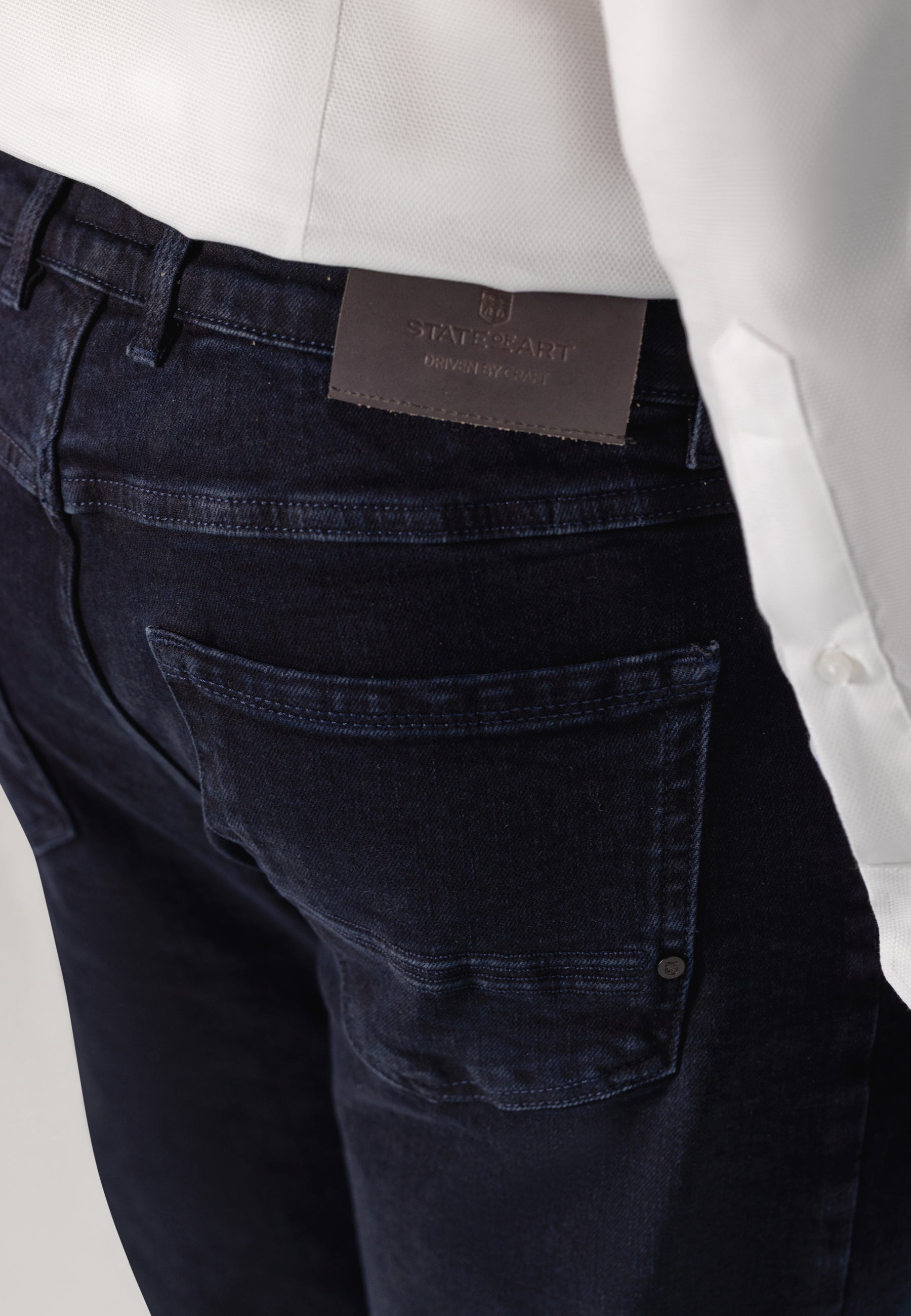 DRIVER tapered fit 5-pocket in stretch denim