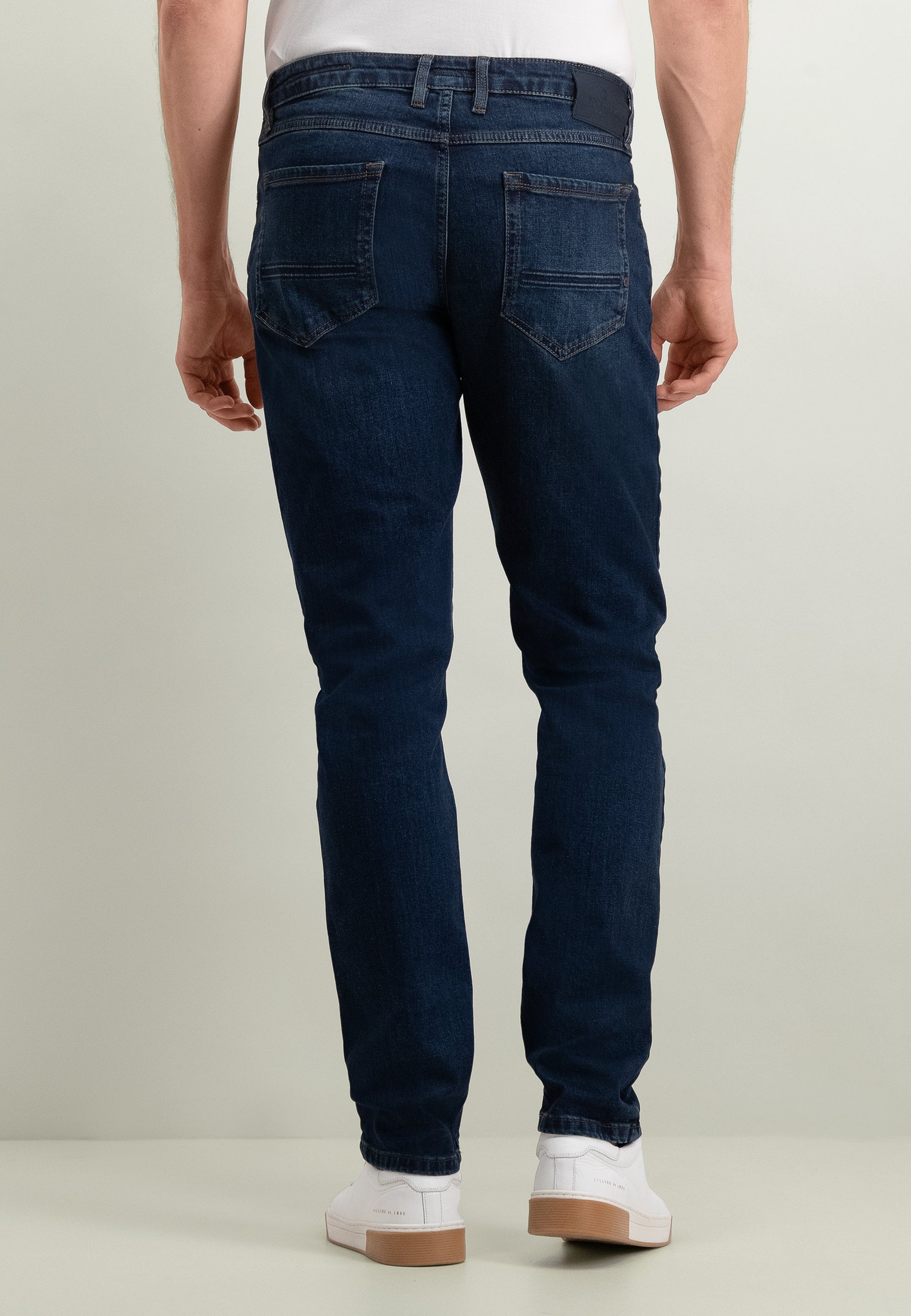 DRIVER tapered fit 5-pocket in stretch denim