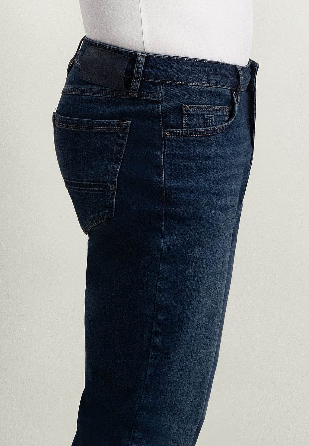 DRIVER tapered fit 5-pocket van stretchdenim
