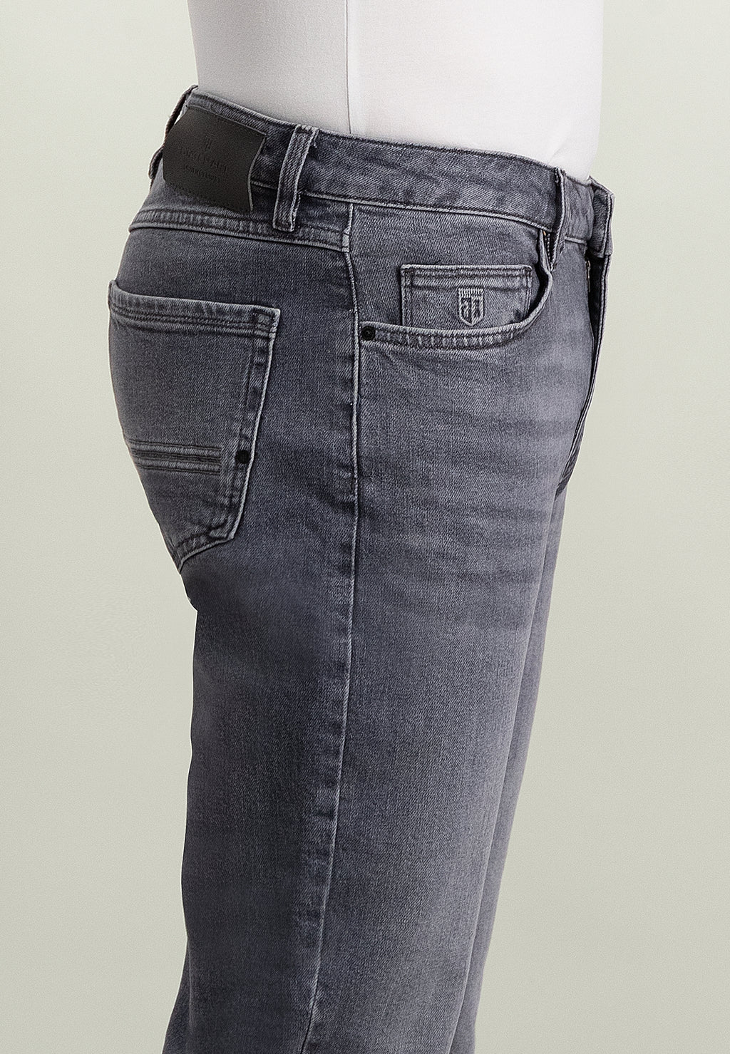 DRIVER tapered fit 5-pocket van stretchdenim