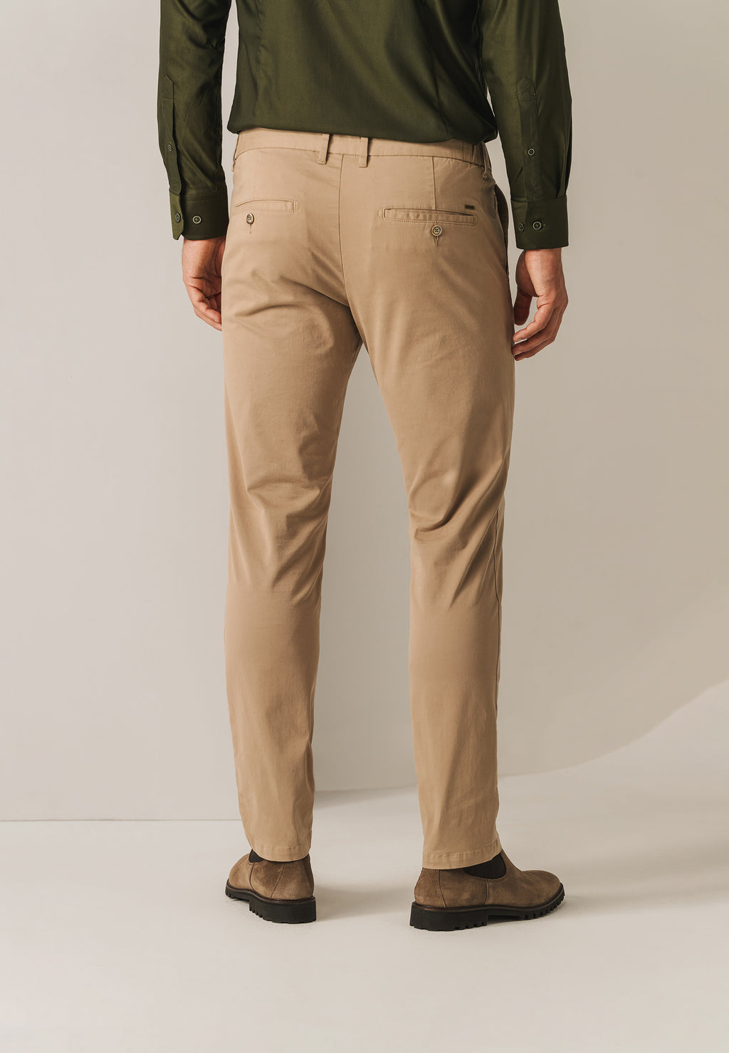 NAVIGATOR stretch chinos in twill fabric