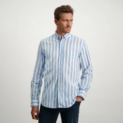Overhemd-met-een-button-down-kraag---middenblauw/wit