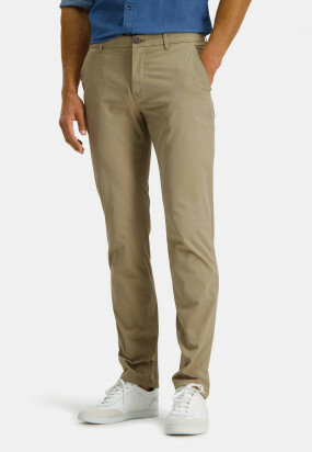 Chino-with-a-print---sand-plain