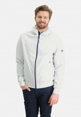 Short-jacket-with-hood---cream-plain