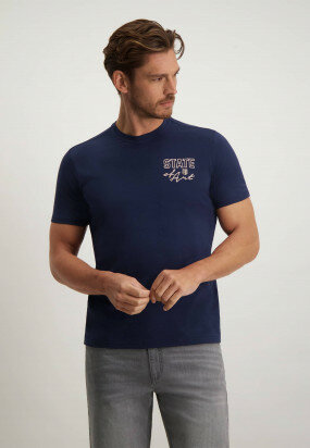 Round-neck-T-shirt-with-print-on-the-chest---navy-plain