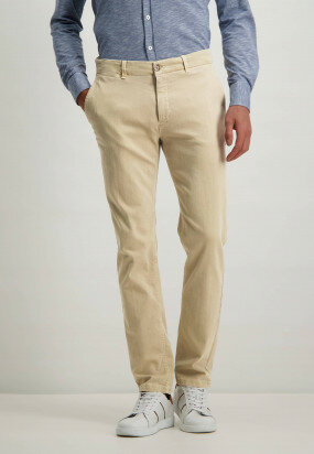 Stretch-chino-with-modern-fit---beige-plain