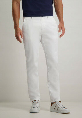 Stretch-chino-with-modern-fit---white-plain