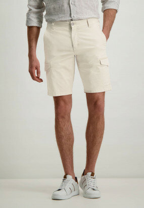 Cargo-shorts-in-stretch-cotton---cream-plain