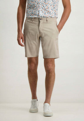 Cargo-shorts-with-BCI-cotton---beige/cream