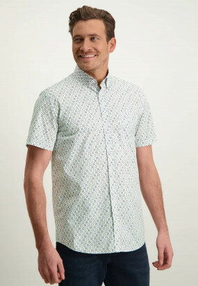 Organic-cotton-shirt-with-button-down-collar