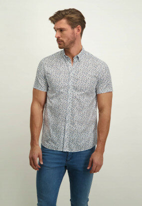 GOTS-shirt-made-of-poplin-fabric