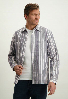 Oxford-overshirt-with-two-pockets