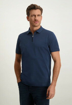 Oxford-pique-polo-with-decorative-stitching