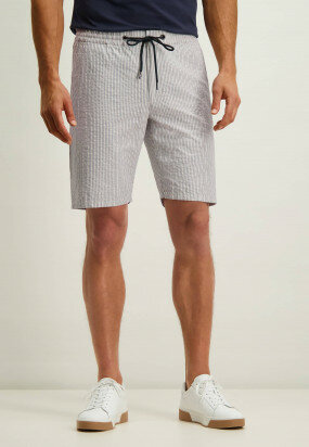 Shorts-in-a-cotton-blend-with-hemp
