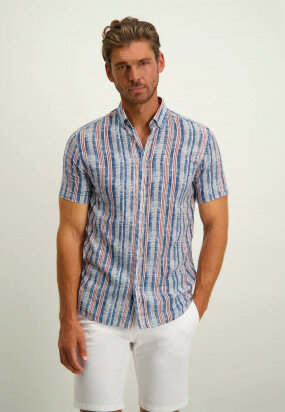 Striped-shirt-with-linen