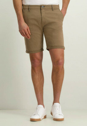 Shorts-with-elasticated-sides-details