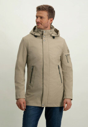 Hooded-softshell-jacket