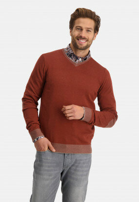Pullover-oxford-with-V-neck